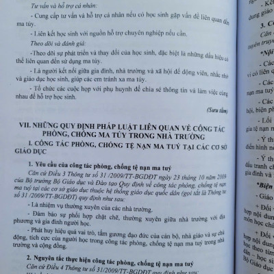 Sách Tài Liệu Tuyên Truyền Về Công Tác Giáo Dục An Toàn Giao Thông, Phòng Chống Tệ Nạn MaTúy Và Bạo Lực Học Đường Trong Nhà Trường - V2527T