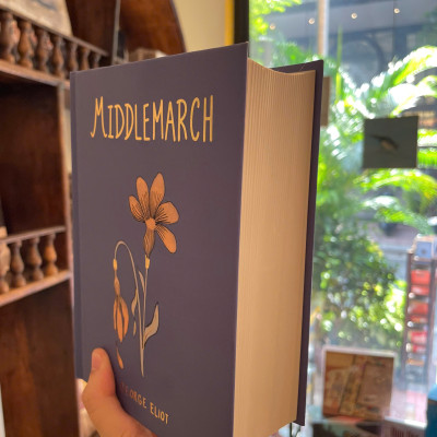 Sách - Middlemarch by George Eliot - Classics/Fiction book in English - Sách Ngoại Văn Bìa Cứng