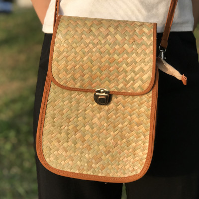 Túi Cỏ Bàng Nữ Đeo Chéo