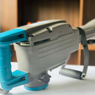 MÁY ĐỤC BÊ TÔNG 1300W 30MM CLASSIC CLA-077 - HÀNG CHÍNH HÃNG