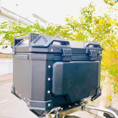 Thùng nhôm phía sau xe máy LS2