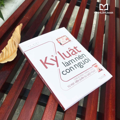 Sách: Kỷ Luật Làm Nên Con Người