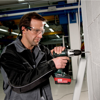 Máy Khoan Búa Dùng Pin Metabo SB 18 LT