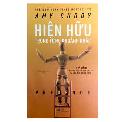 Combo 2 cuốn sách: Hiện hữu trong từng khoảng khắc + Lòng tốt của bạn cần thêm đôi phần sắc sảo
