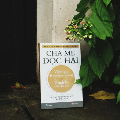 Sách - Cha Mẹ Độc Hại (Tái Bản 2025)