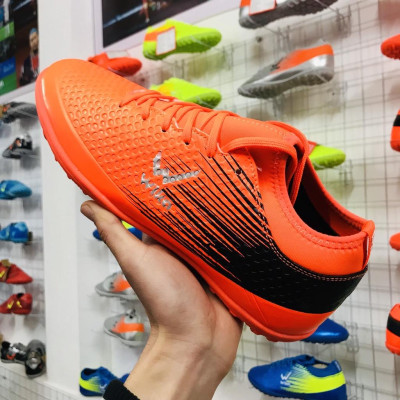Giày thể thao bóng đá phủi cao cổ  Cam 2022