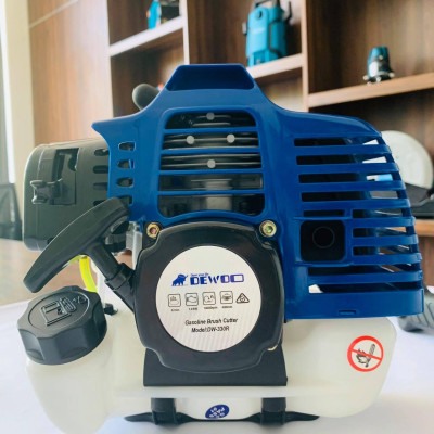 MÁY CẮT CỎ CHẠY XĂNG 2 THÌ 0.9KW DEWOO DW-330R- HÀNG CHÍNH HÃNG