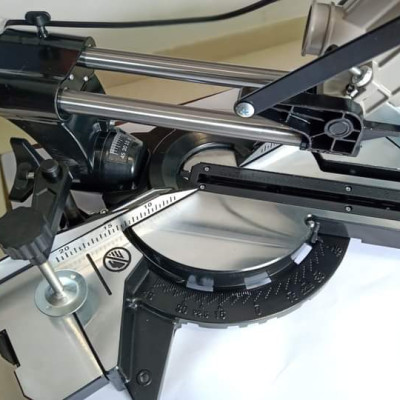 MÁY CẮT NHÔM THANH TRƯỢT CLASSIC CLA-1030 (2000W) - HÀNG CHÍNH HÃNG + TẶNG LƯỠI CẮT 255M + TẶNG BAO TAY INGCO HGVK05