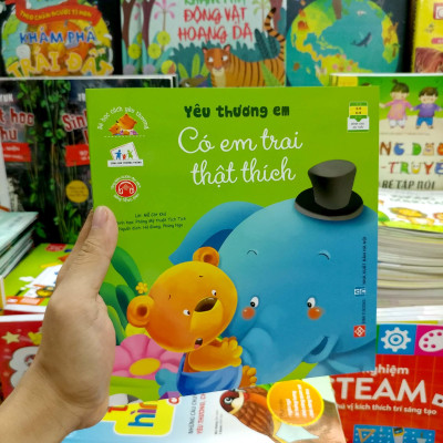 Bé Học Cách Yêu Thương - Yêu Thương Em - Có Em Trai Thật Thích