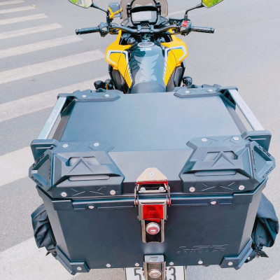 Thùng nhôm phía sau xe máy LS2