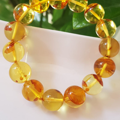 Vòng Hổ Phách tự nhiên Size Nam 14,5mm Vòng Vip cao cấp sịn hiếm quá đẹp xuất sắc 14,5mm Đá Hổ Phách Màu Vàng Anh trong bắt ánh sáng ánh lên quá đẹp đẳng cấp sang luôn Vòng chuẩn hợp Nam mệnh Kim mệnh Thổ mệnh Thủy đeo ạ