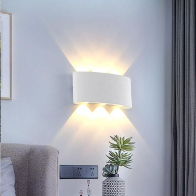 Đèn tường UVONK kiểu dáng hiện đại, tinh tế.