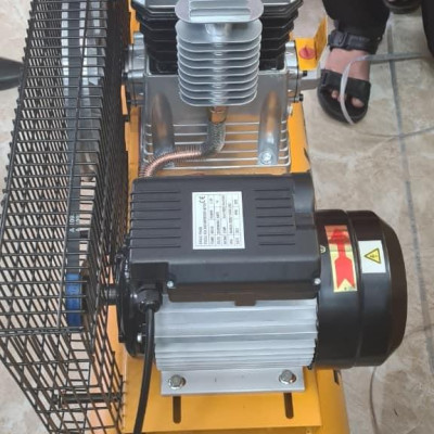 MÁY NÉN KHÍ CÓ DẦU 100L 2200W TOLSEN 73127 - HÀNG CHÍNH HÃNG