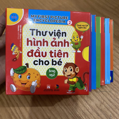 Combo hộp 8 cuốn ,Thư viện hình ảnh đầu tiên cho bé ( song ngữ ) tập 2 + mã QR nghe đọc