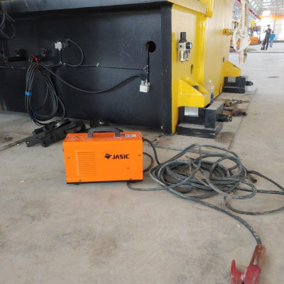 MÁY HÀN QUE ĐIỆN TỬ 2.5-5.0MM ARC-250I JASIC - HÀNG CHÍNH HÃNG