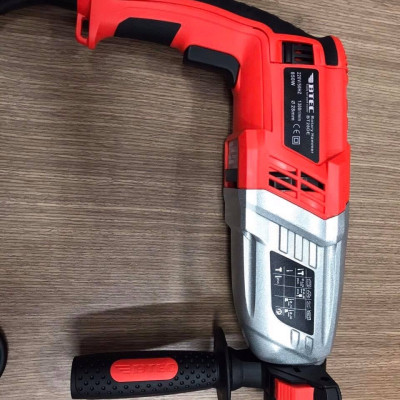 MÁY KHOAN BÚA 3 CHỨC NĂNG 850W BTEC BT28DE (ĐẦU HỢP KIM NHÔM, 28MM )- HÀNG CHÍNH HÃNG