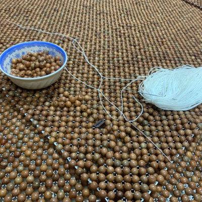 Lót Ghế Xe Ô Tô Hạt Gỗ Hương ( hình thật - hàng kỹ )