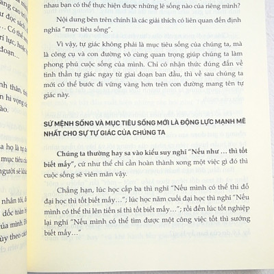 Bộ 3 Cuốn Tạo Dựng Thành Công Vững Chắc Với 3 Yếu Tố Then Chốt: Cracked It: Bẻ Khóa Mọi Vấn Đề, Bản Đồ Về Dòng Tiền Và Kỷ luật tự thân: 5 hệ thống phá bỏ sự vô tổ chức, làm chủ cuộc sống