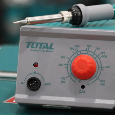 MỎ HÀN CHÌ 60W KÈM MÁY ỔN ĐỊNH NHIỆT TOTAL TET160911 - HÀNG CHÍNH HÃNG