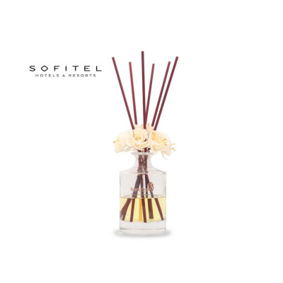 Que mây tán hương khách sạn 5* Sofitel Hotel