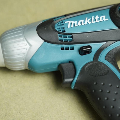MÁY KHOAN VÀ VẶN VÍT 230W MAKITA TD0101 - HÀNG CHÍNH HÃNG
