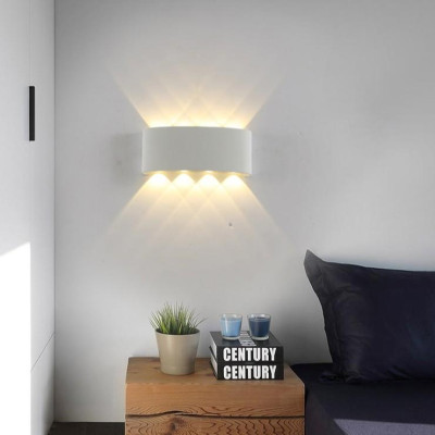 Đèn tường UVONK kiểu dáng hiện đại, tinh tế.