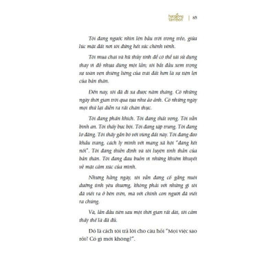 Sách - Vượt Qua Dông Bão - First News