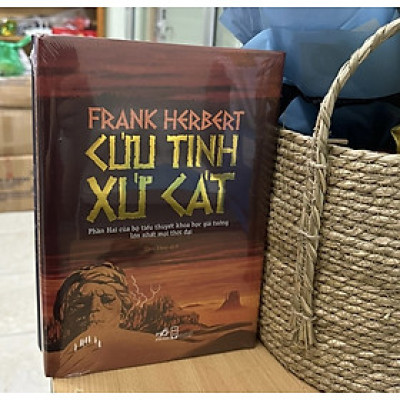 Bản in giới hạn bìa cứng Cứu tinh xứ cát
