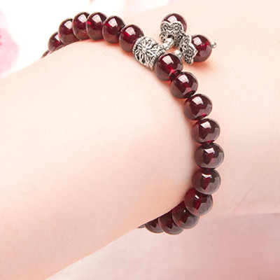 Vòng tay đá Garnet phối hạt đôi treo mệnh hỏa, thổ - Ngọc Quý Gemstones