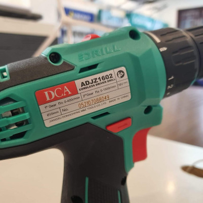 MÁY KHOAN KHÔNG CHỔI THAN DÙNG PIN 16V/2.0AHX2 DCA ADJZ1602E - HÀNG CHÍNH HÃNG