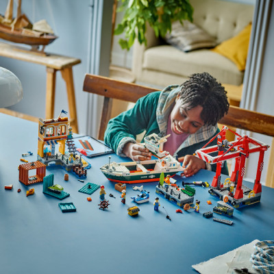Đồ Chơi Lắp Ráp Hệ Thống Cảng Biển Và Tàu Chở Hàng LEGO CITY 60422 (1226 chi tiết)