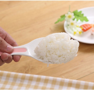 Muôi xới cơm chống dính Nakaya - Cán màu - Giao màu ngẫu nhiên