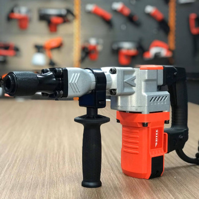 MÁY ĐỤC BÊ TÔNG 17MM BTEC BT8426 (1300W. DÒNG CAO CẤP)- HÀNG CHÍNH HÃNG