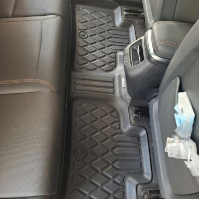 Thảm lót sàn xe ô tô Vinfast VF6 (sd) Nhãn hiệu Macsim chất liệu nhựa TPE cao cấp màu đen