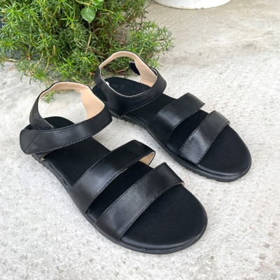 Xăng đan nữ đế bằng 3cm da cưu mềm mại Trường Hải hai màu đen, kem DAN125