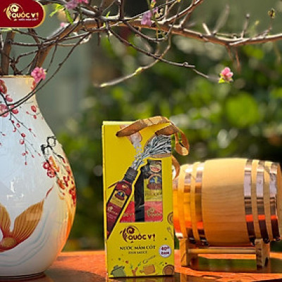 Hộp Tết 2 Chai Nước Mắm Cốt Phú Quốc - Quốc Vị Độ Đạm 40N Chai Thủy Tinh 250ml Cá Cơm