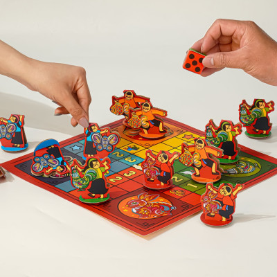 Hộp Quà Trung Thu Xanh IKACHI "Truyền Hình Tuổi Thơ" - Set 4 bánh, Tặng kèm bộ đồ chơi cá ngựa