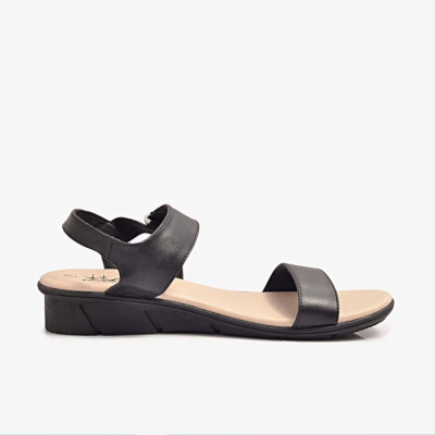 Sandal Biti