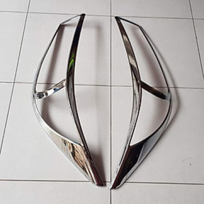 BỘ ỐP TRANG TRÍ VIỀN ĐÈN TRƯỚC MẠ CROM DÀNH CHO XE TOYOTA INNOVA 2016