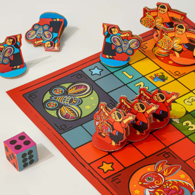 Hộp Quà Trung Thu Xanh IKACHI "Truyền Hình Tuổi Thơ" - Set 4 bánh, Tặng kèm bộ đồ chơi cá ngựa