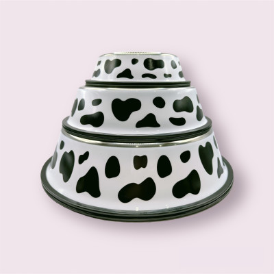 Bát ăn thú cưng, bát ăn chó mèo hình bò sữa, chất liệu inox an toàn sử dụng cho vật nuôi. Bát có 3 kích thước 18cm, 26cm, 34cm. Bát ăn size lớn 34cm