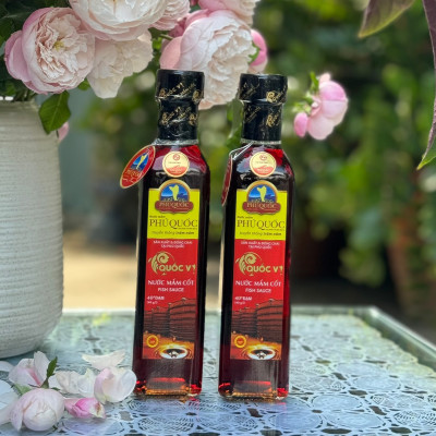Thùng 6 Chai Nước Mắm Cốt Phú Quốc Quốc Vị Độ Đạm 40N Chai Thủy Tinh 250ml Cá Cơm