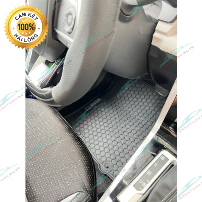 Thảm Lót Sàn Cao Su Đúc Xe Toyota Veloz 2022-23 Mẫu Tổ Ong Cao Su Nissin Không Mùi Cao Cấp