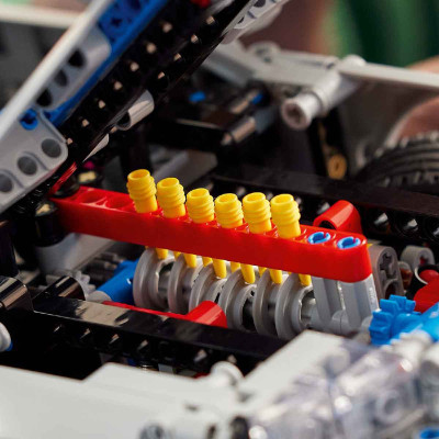 LEGO TECHNIC 42210 Đồ Chơi Lắp Ráp Xe Đua Nissan Skyline GT-R (R34) (1410 chi tiết)