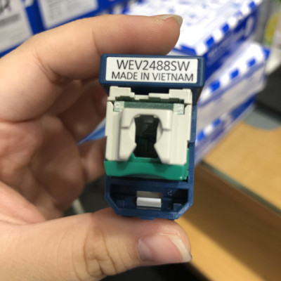 Ổ mạng CAT5 Panasonic WEV-2488SW dòng Wide - Hàng chính hãng