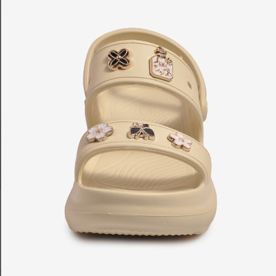 Sandal Biti