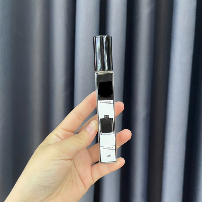 Tinh dầu nước hoa dạng xịt Montblanc Legend 10ml (mùi nam)