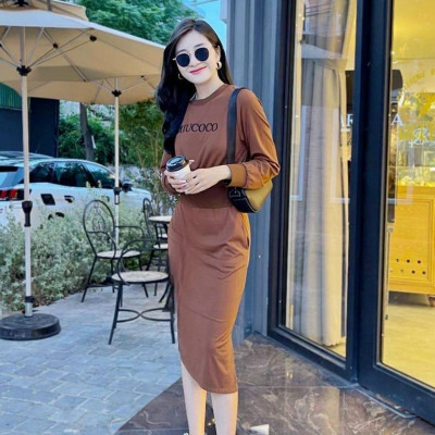 Sét chân váy kèm áo tay dài in chuyển nhiệt