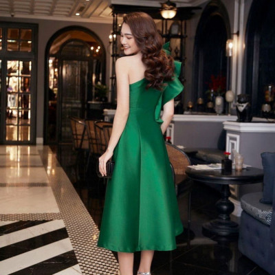 ĐẦM XÒE CỔ XÉO VAI ĐÍNH HOA LỚN 2463