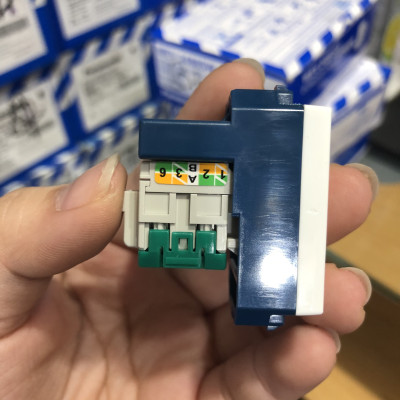 Ổ mạng CAT5 Panasonic WEV-2488SW dòng Wide - Hàng chính hãng